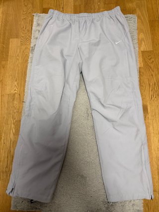 Pantalones Nike anchos grises