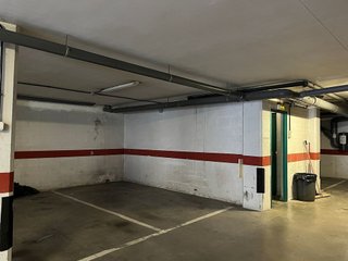Garaje en venta en Eixample Sud – Migdia en Girona