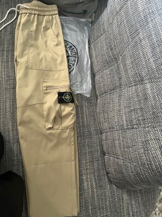 Pantalones Cargo Stone Island Beige precio negocia