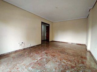 Piso en venta en Avenida de las Ciencias en Sevilla