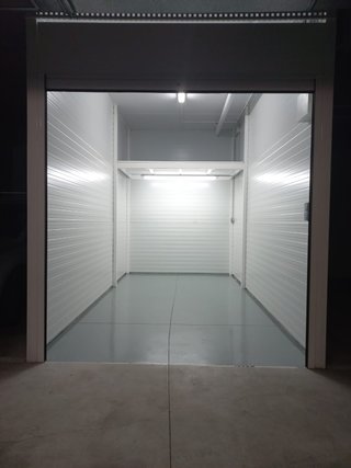 ALQUILO PLAZA GARAJE CERRADA 15 M2 CON SOBREPISO