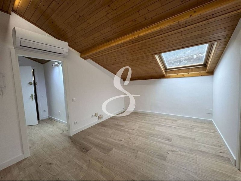 2-bedroom penthouse for sale in Encamp · 4 of 48