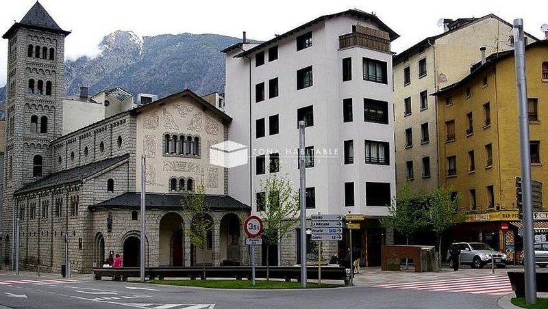 Commercial premises for rent in Escaldes-Engordany · 2 of 2