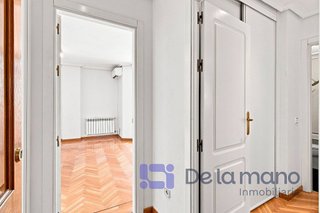 Piso en alquiler en Pacífico en Madrid