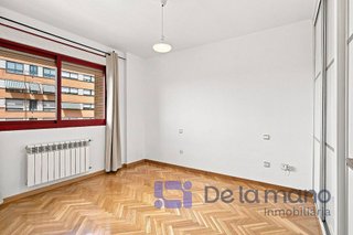Piso en alquiler en Pacífico en Madrid