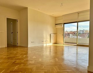 Piso en alquiler en Peñagrande en Madrid