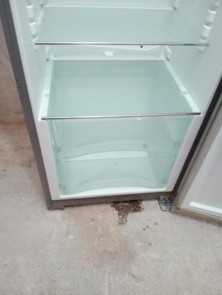 Nevera  vertical Liebherr 180 Alto Inox