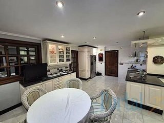 Piso en venta en Plaza España - Villa Pilar - Reyes Católicos - Vadillos en Burgos