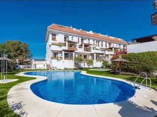 Piso en alquiler en Lomas de Marbella Club en Marbella