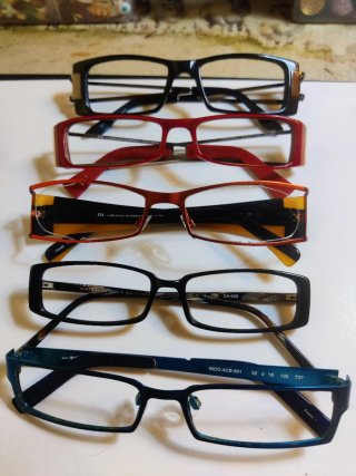 Lote 5 Gafas , dos de Carolina Herrera Monturas