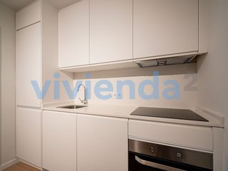 Piso en alquiler en Valdeacederas en Madrid