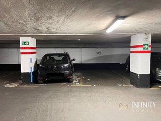Garaje en venta en San Pedro de Deusto-La Ribera en Bilbao