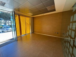 Local comercial en venta en El Puerto - Romanilla en Roquetas de Mar