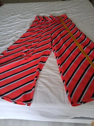 Falda pantalón rayas rojas y negras