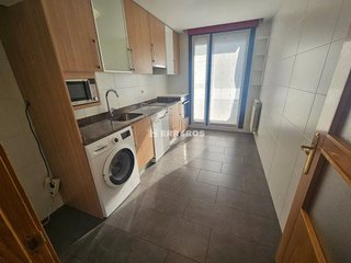 Piso en venta en Portillejo - Valdegastea en Logroño
