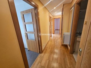 Piso en venta en Portillejo - Valdegastea en Logroño