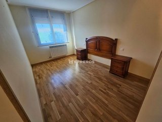 Piso en venta en Portillejo - Valdegastea en Logroño