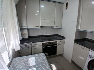 Piso en alquiler en Hospital - G3 - G2 en Burgos