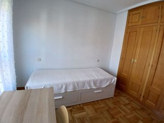Piso en alquiler en Hospital - G3 - G2 en Burgos