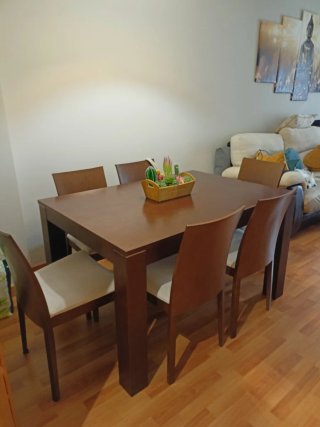 Mesa comedor madera oscura