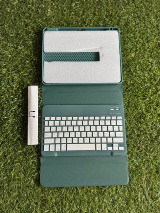 Custodia con Tastiera Bluetooth per iPad 10.2
