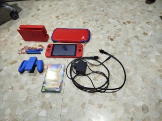 Nintendo Switch Edizione Mario + Pokémon Pikachu