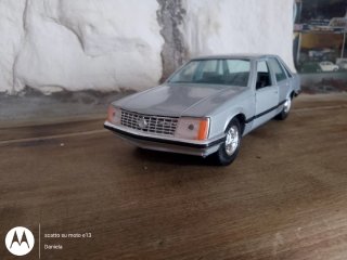 Modellino Opel Senator 1:25 Gama