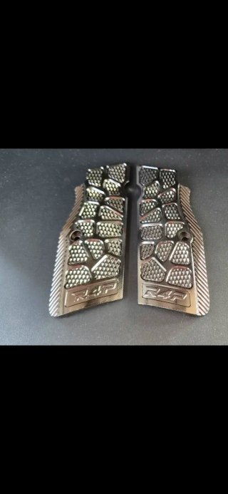 Cachas de Latón R4P Genesis para CZ Shadow 2