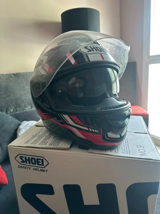 Casco de moto Shoei