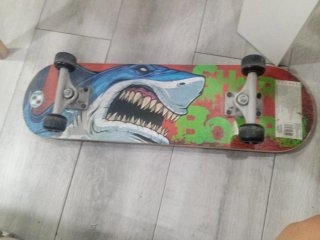 Monopatín Skids Control Shark Board