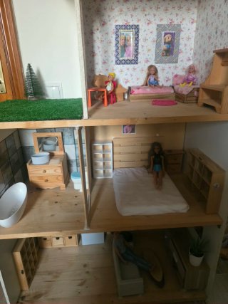 Casa delle bambole in stile Barbie