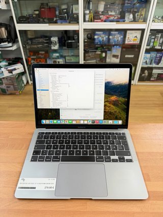 MacBook Air 2020 13” 8GB RAM 256GB SSD