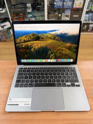 MacBook Air 2020 13” 8GB RAM 256GB SSD