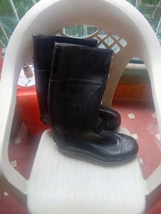 Botas de agua negras