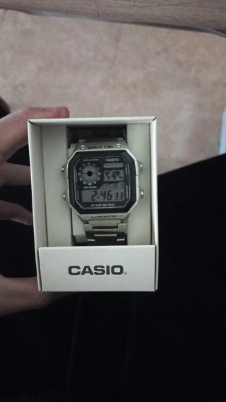Reloj Casio World Time Plateado