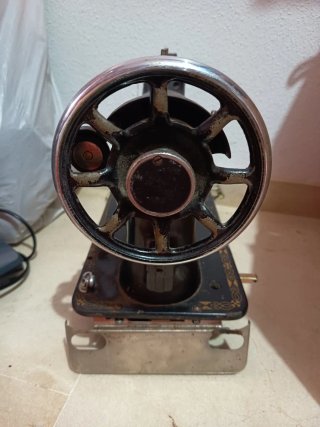 Máquina de coser antigua SIGMA