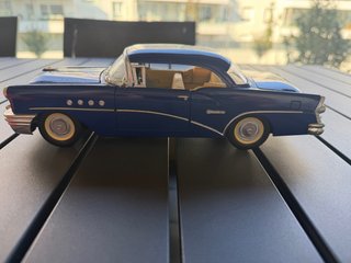 1:18 Buick Century Mira Usado Sin caja