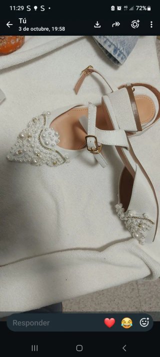 Zapatos Blancos con Perlas