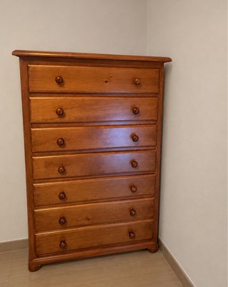 Cómoda de Madera con 7 Cajones