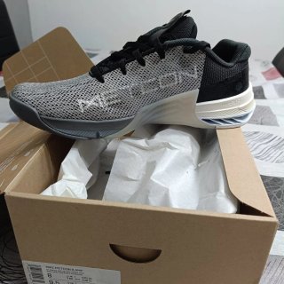 Zapatillas Nike Metcon 8 (NUEVAS SIN ESTRENAR)