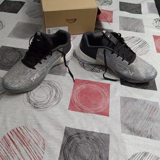 Zapatillas Nike Metcon 8 (NUEVAS SIN ESTRENAR)