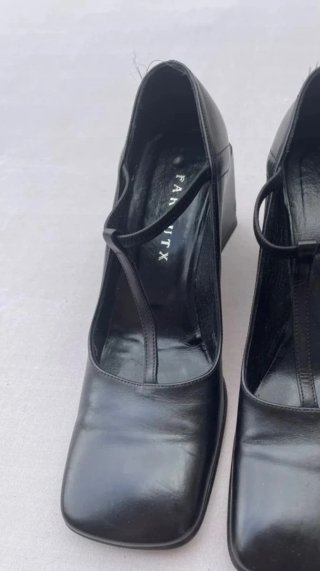 Zapatos Farrutx T-Strap Tacón Cuadrado Negro Talla