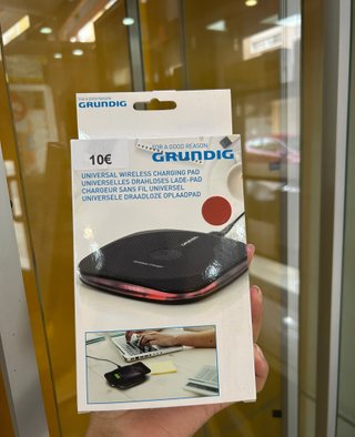 Grundig • Carga inalámbrica universal