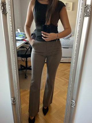 Pantalones rectos marrones de vestir