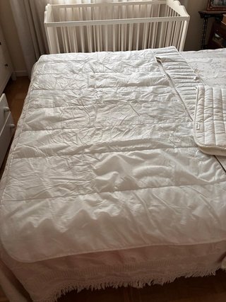 Cuna Ikea HENSVIK Blanca con accesorios. Impecable
