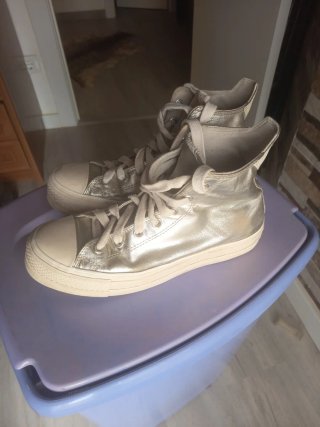 Converse plateadas