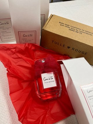 Perfume Crois en toi Tulle Rouge