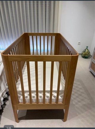 Cuna de madera de roble Flexa con colchón