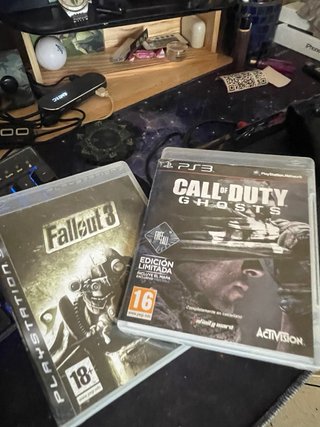 PS3 Super Slim 500GB + Mando + 2 Juegos