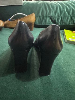 Zapatos de tacón negros